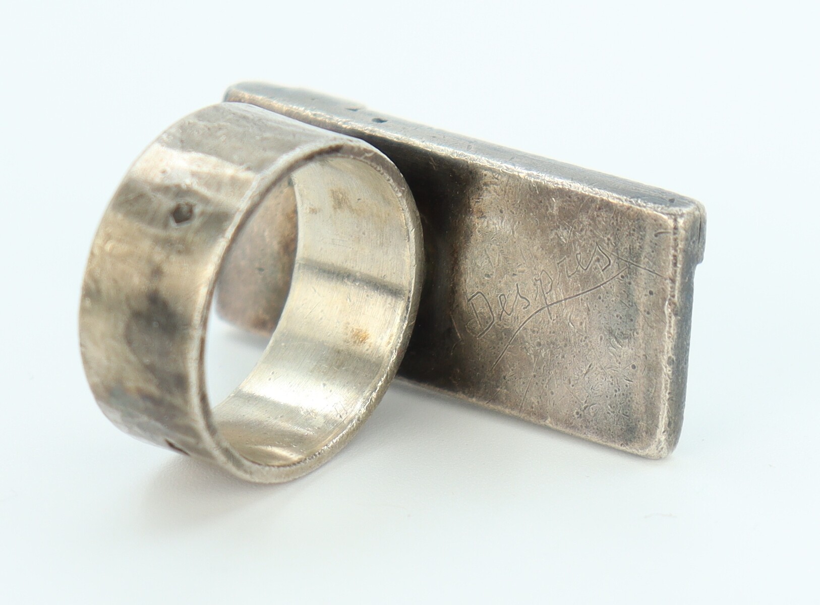 Bague moderniste par Jean Després