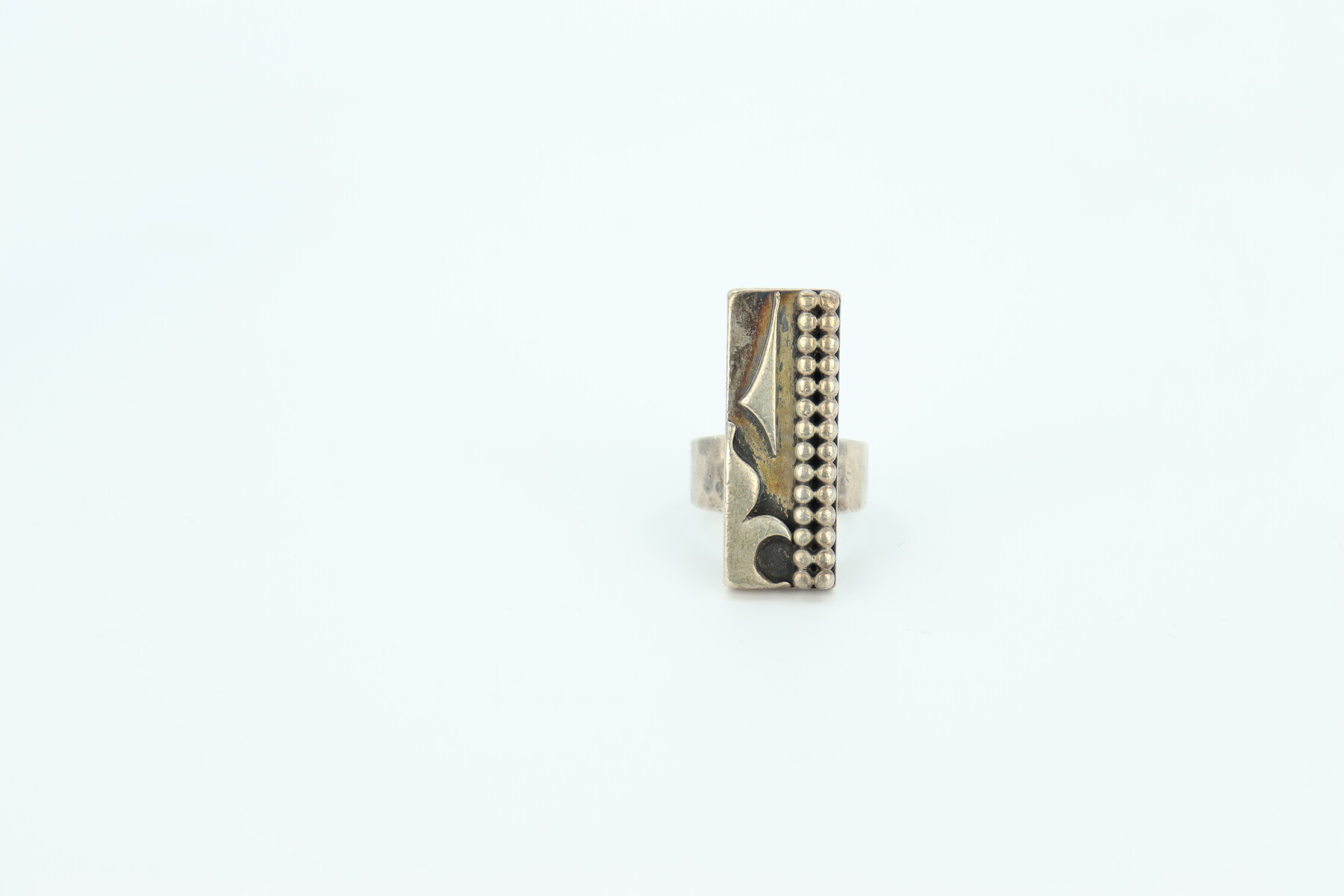 Bague moderniste par Jean Després