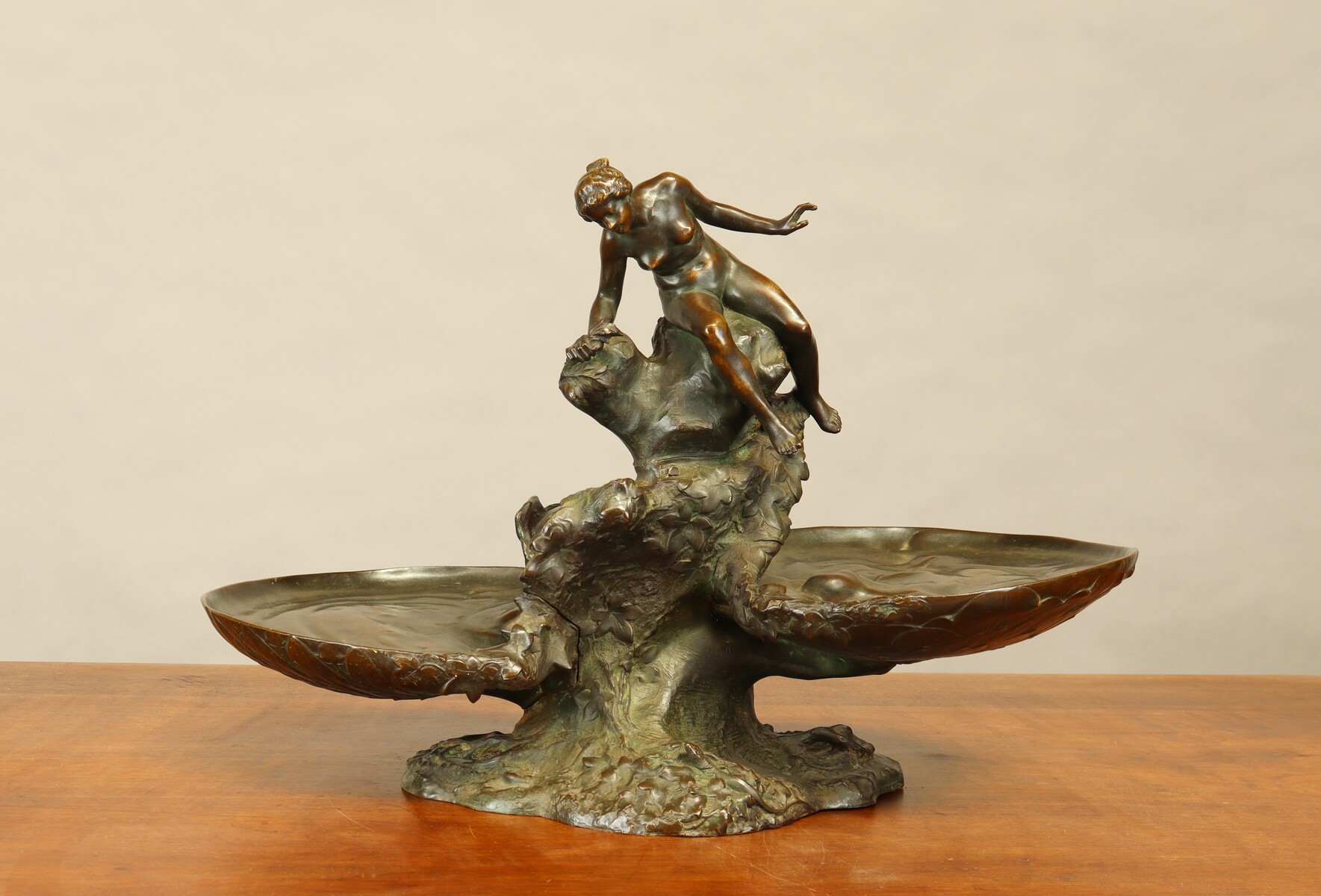 Centre de table par Auguste Ledru