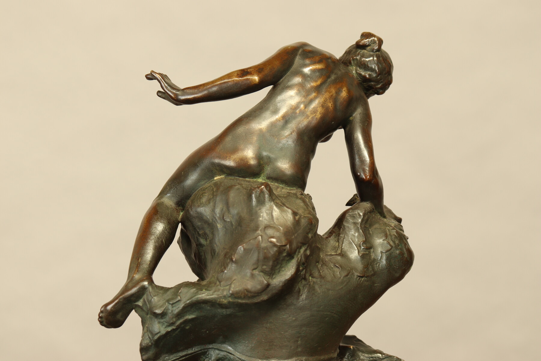 Centre de table par Auguste Ledru
