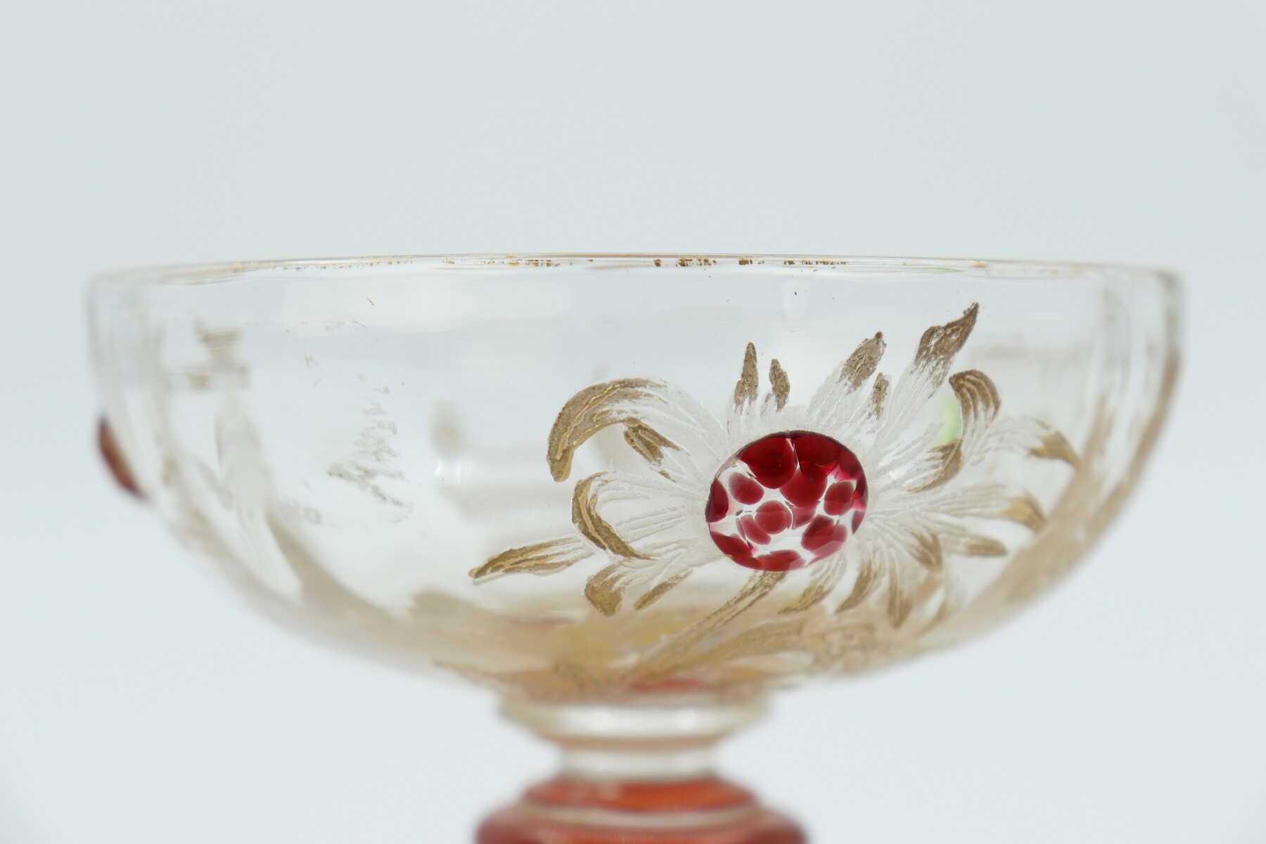 Coupe sur pied par Emile Gallé