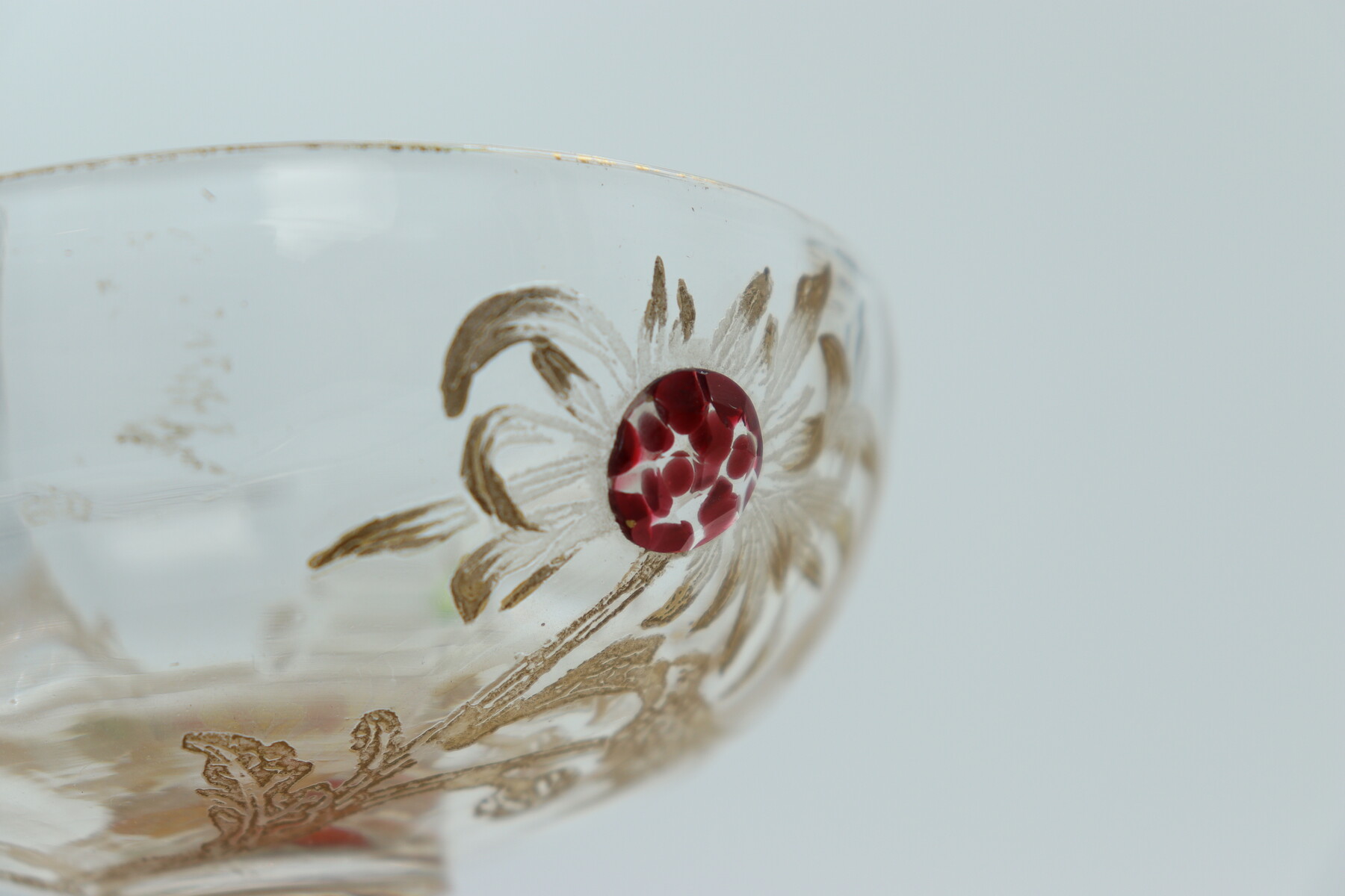 Coupe sur pied par Emile Gallé