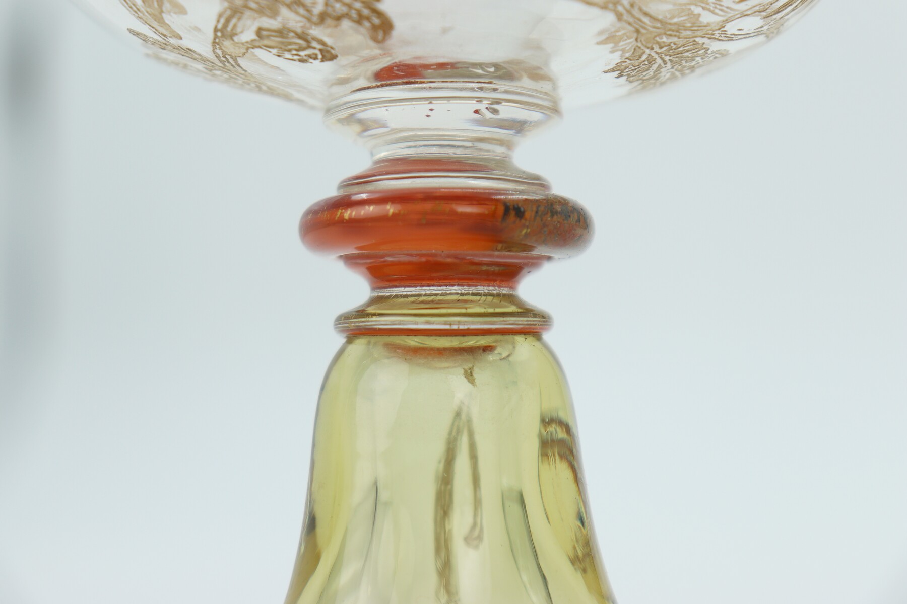 Coupe sur pied par Emile Gallé