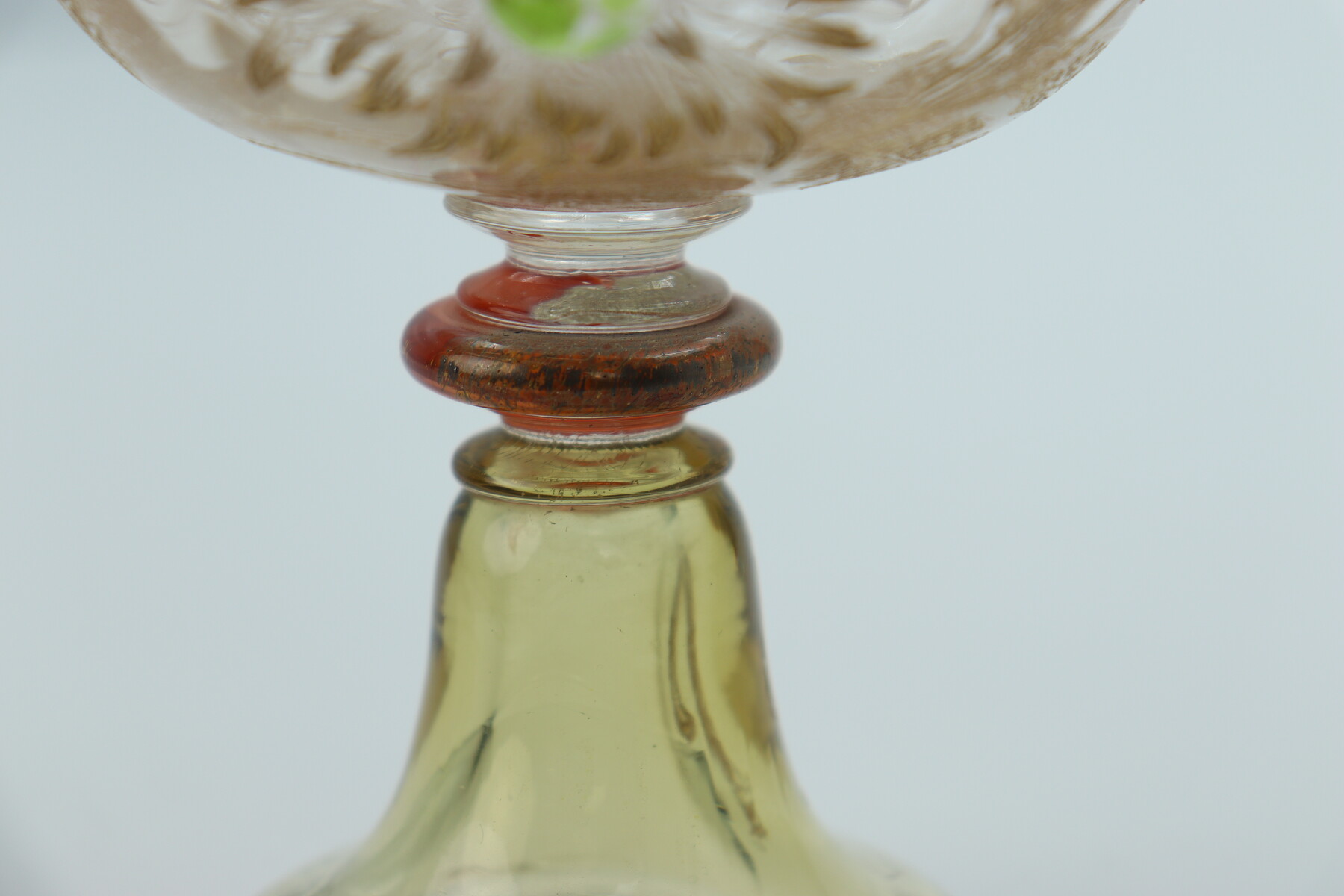 Coupe sur pied par Emile Gallé