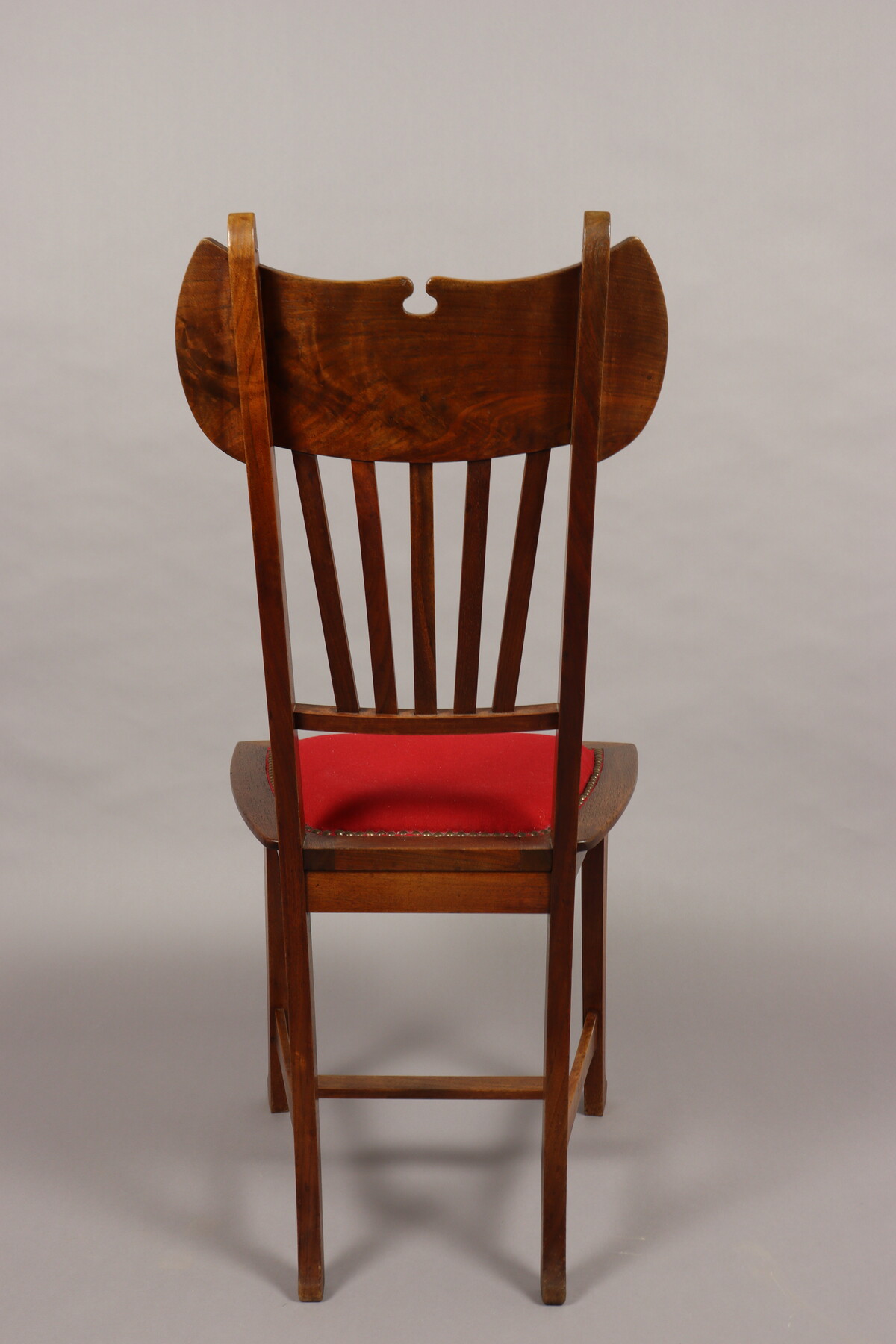 Ensemble de huit chaises par Gustave Serrurier-Bovy