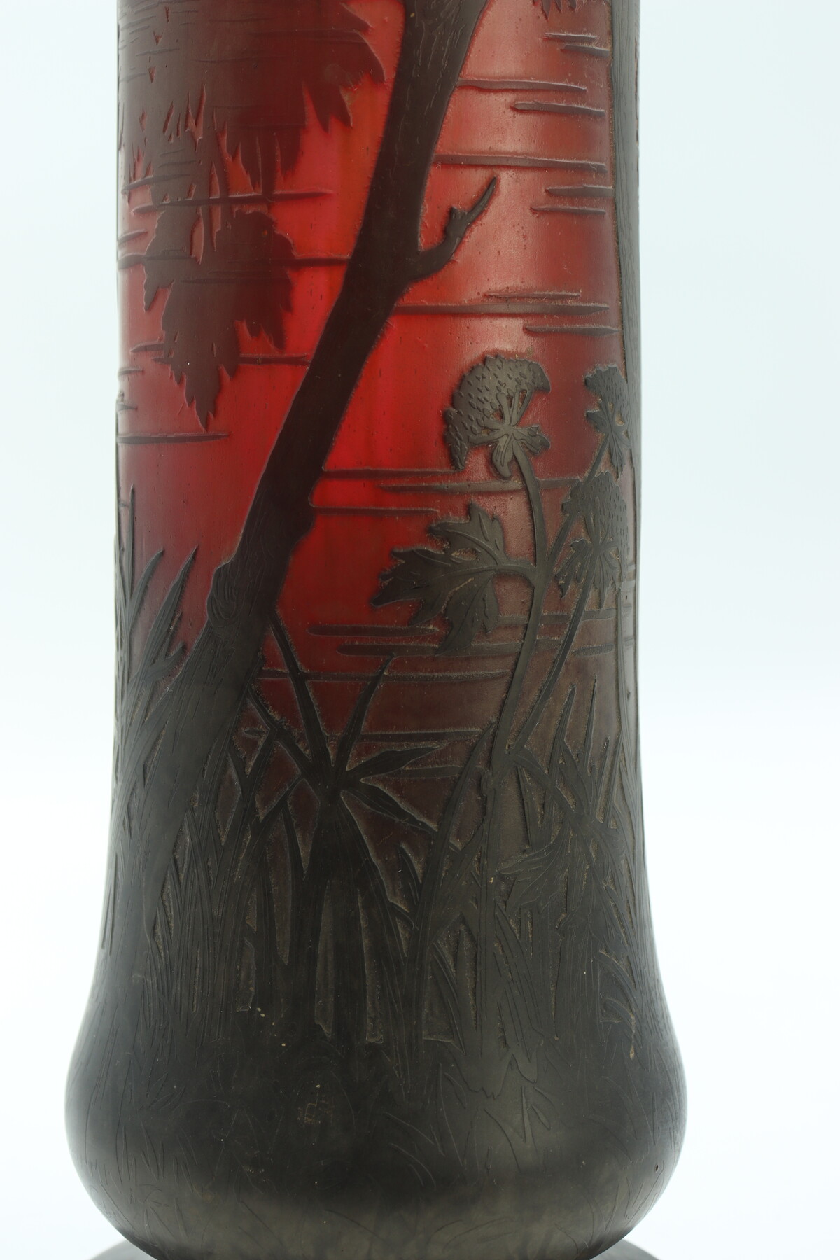 Grand vase Daum à décor de paysage lacustre