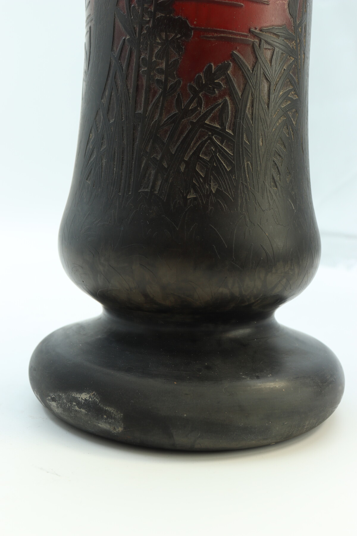 Grand vase Daum à décor de paysage lacustre