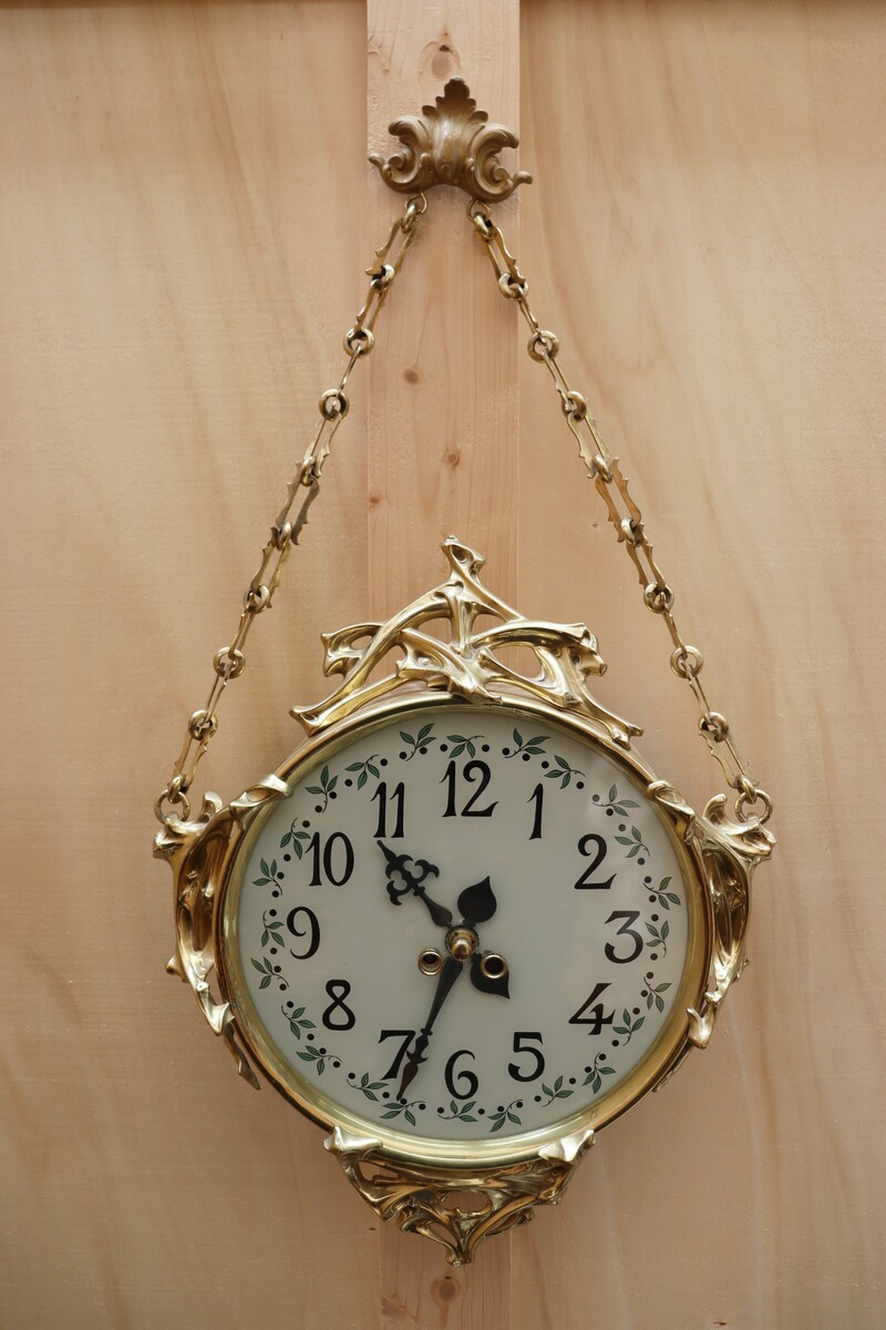 Horloge boulengère dans le goût d'Hector Guimard