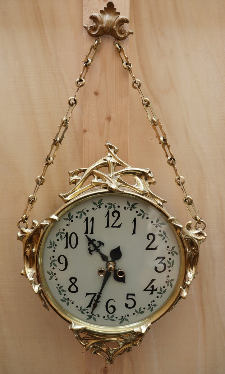 Horloge boulengère dans le goût d'Hector Guimard