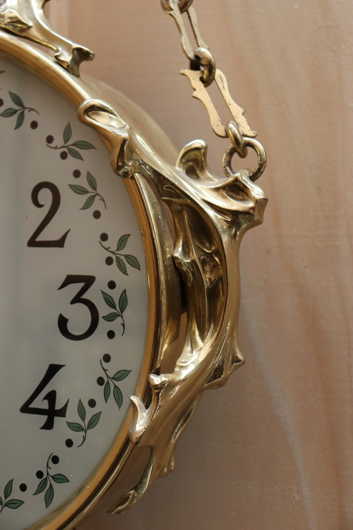 Horloge boulengère dans le goût d'Hector Guimard