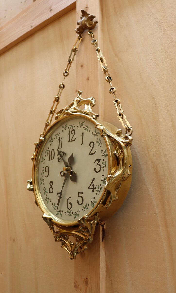 Horloge boulengère dans le goût d'Hector Guimard