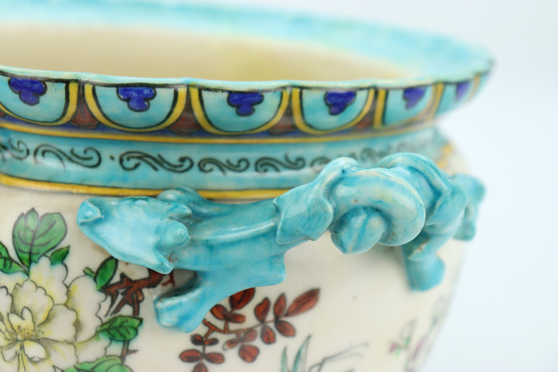 Jardinière par Théodore Deck