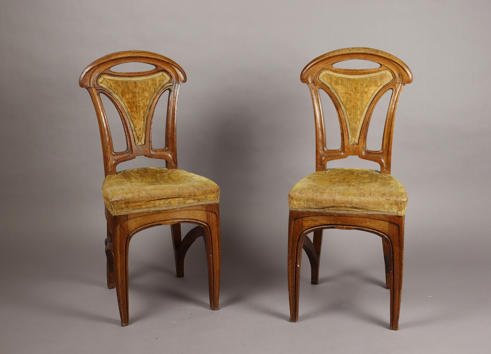 Paire de chaises par Eugène Vallin