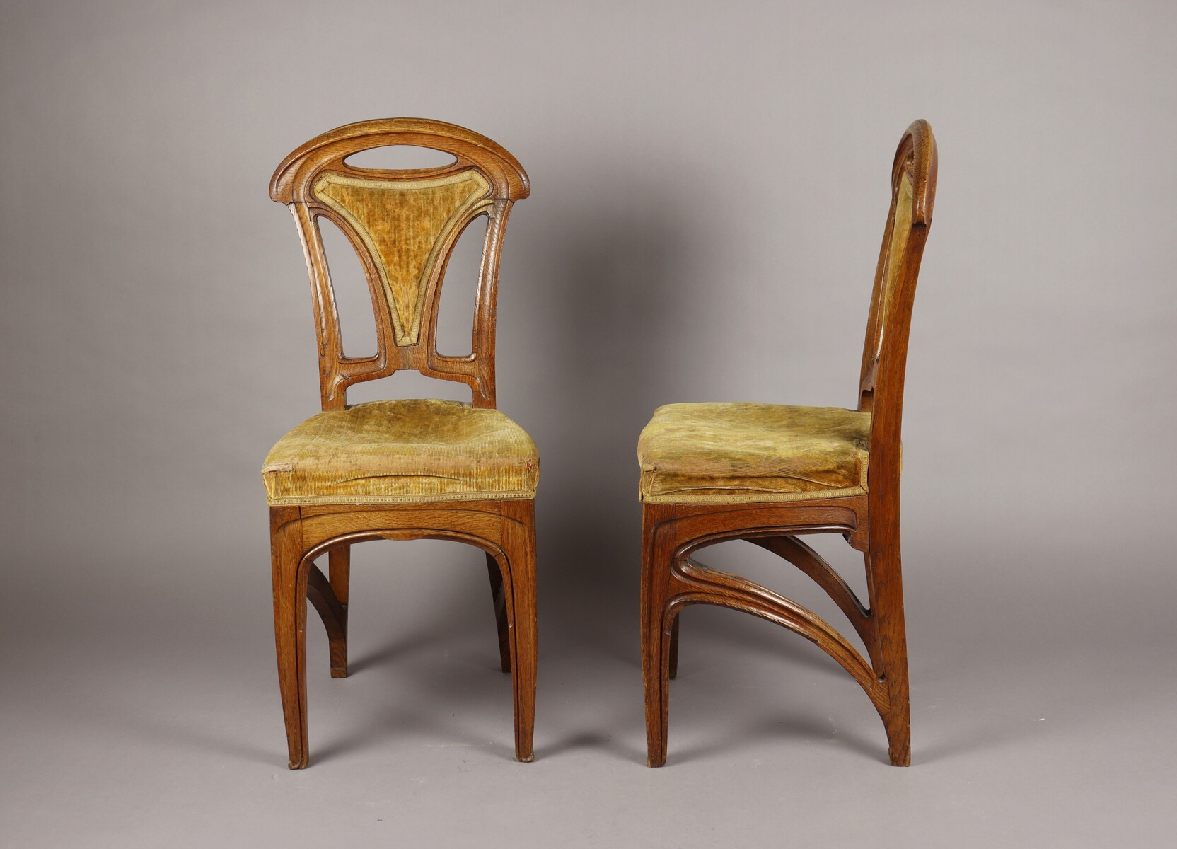 Paire de chaises par Eugène Vallin
