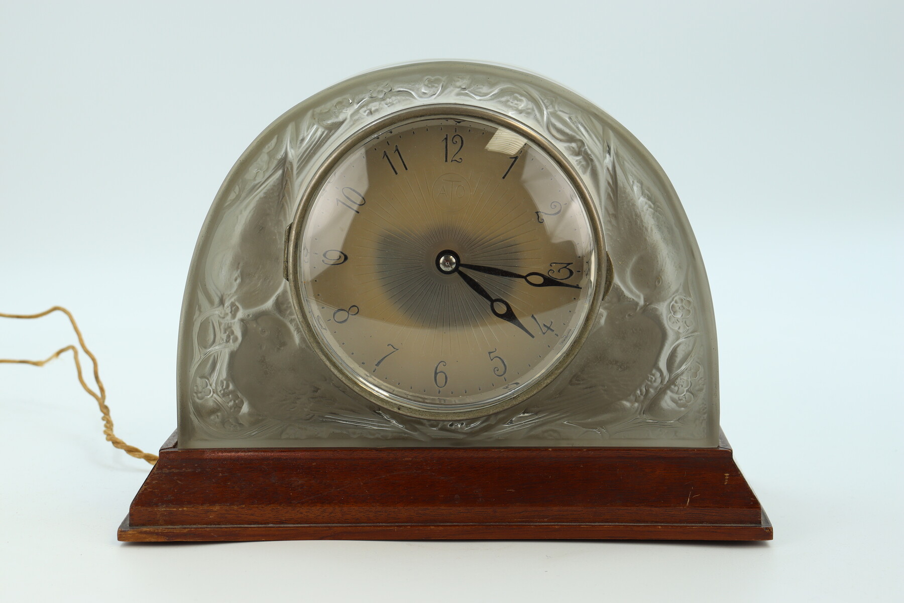 Pendule aux moineaux par René Lalique