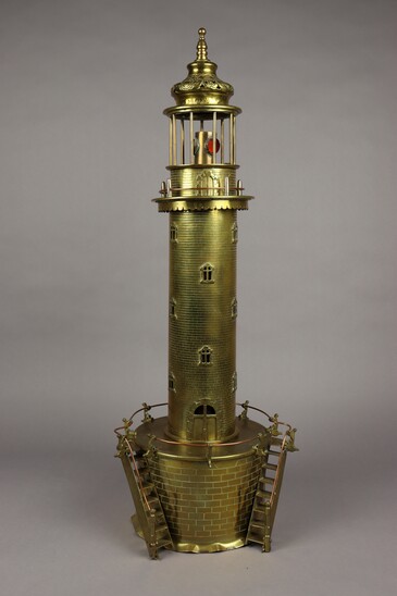 Lighthouse with mechanisms