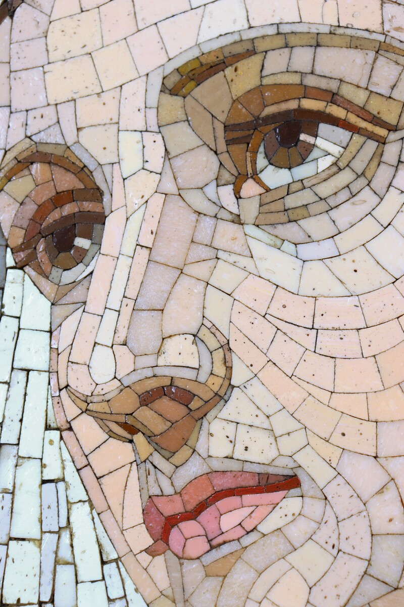 Portrait de sainte en mosaïque