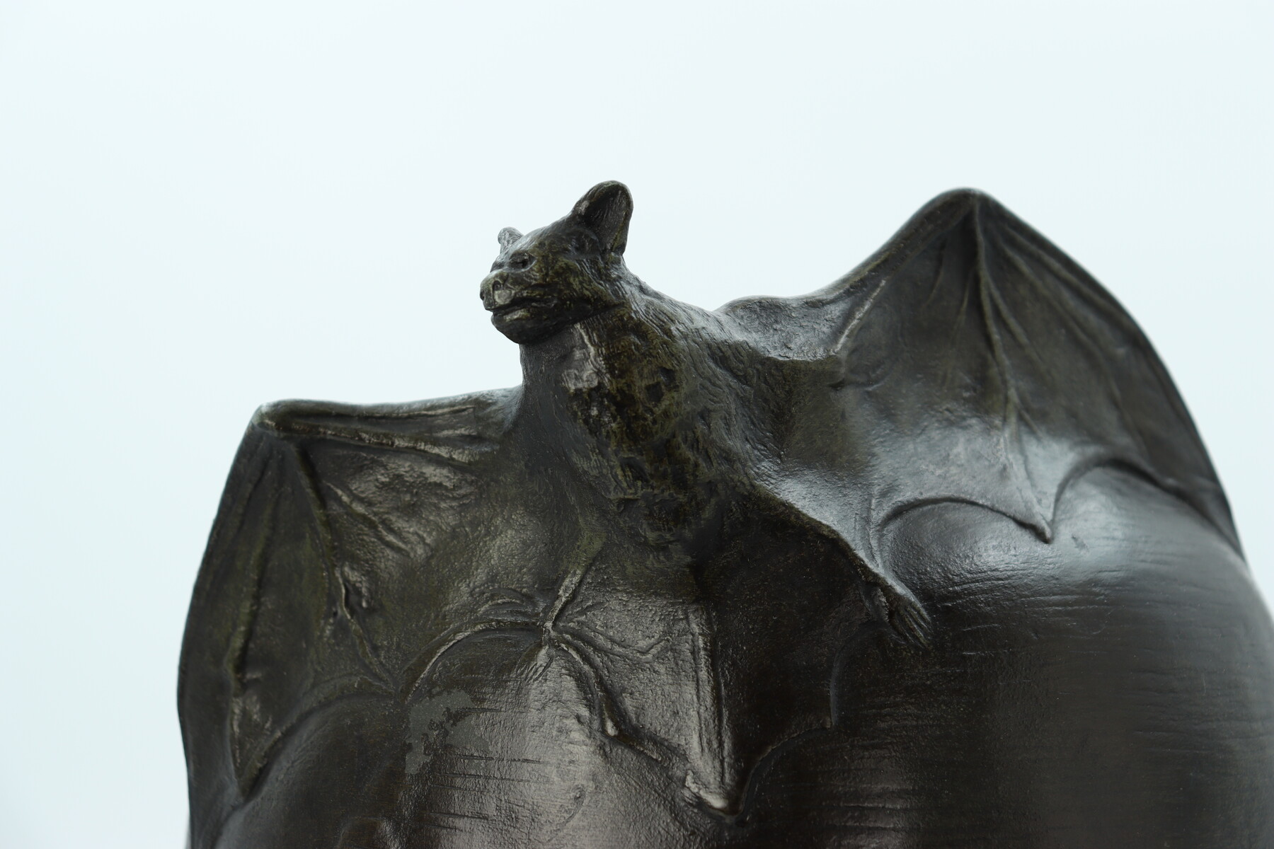 Vase aux chauve-souris par Hans Stoltenberg-Lerche