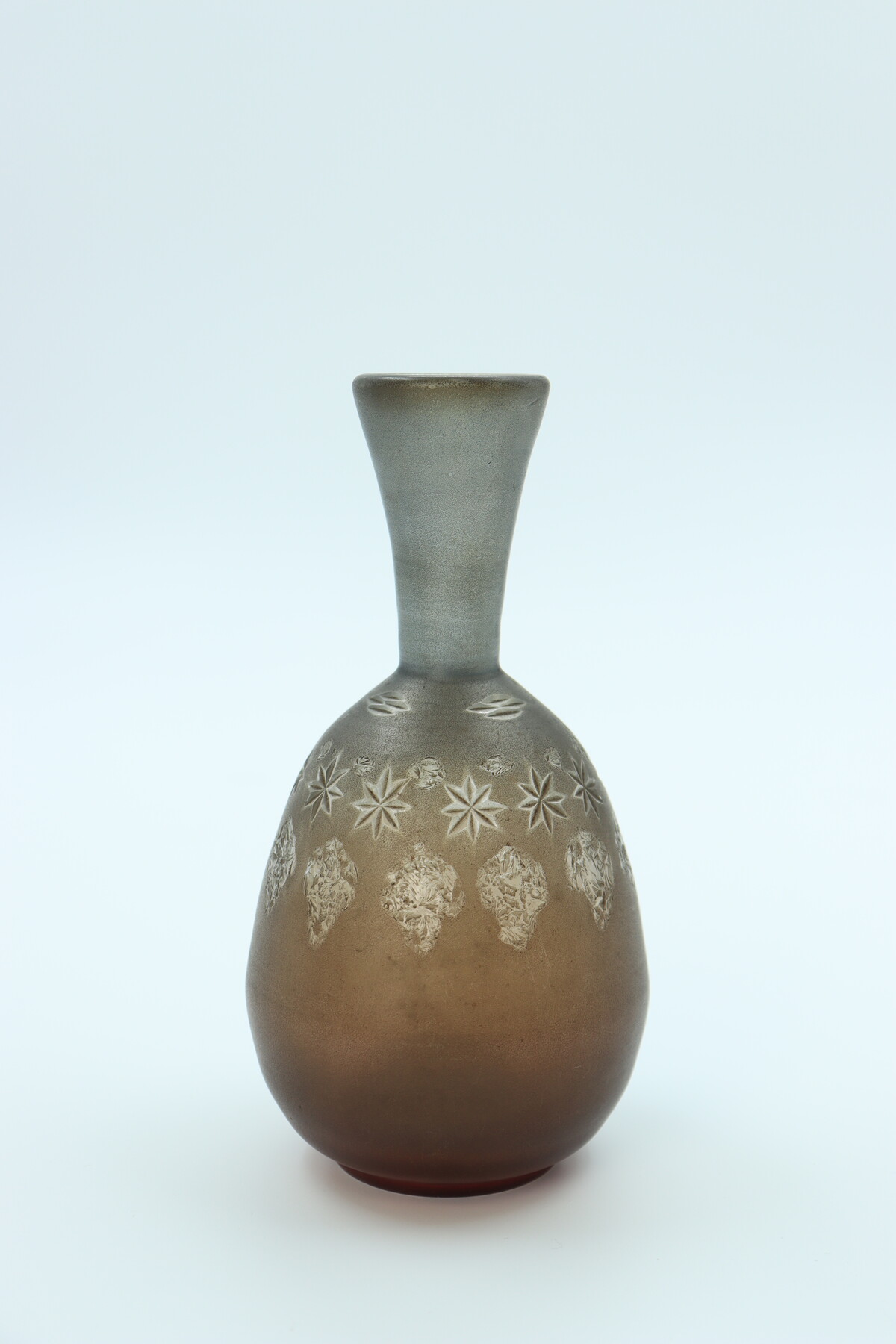 Vase aux étoiles par Jules Habert-Dys