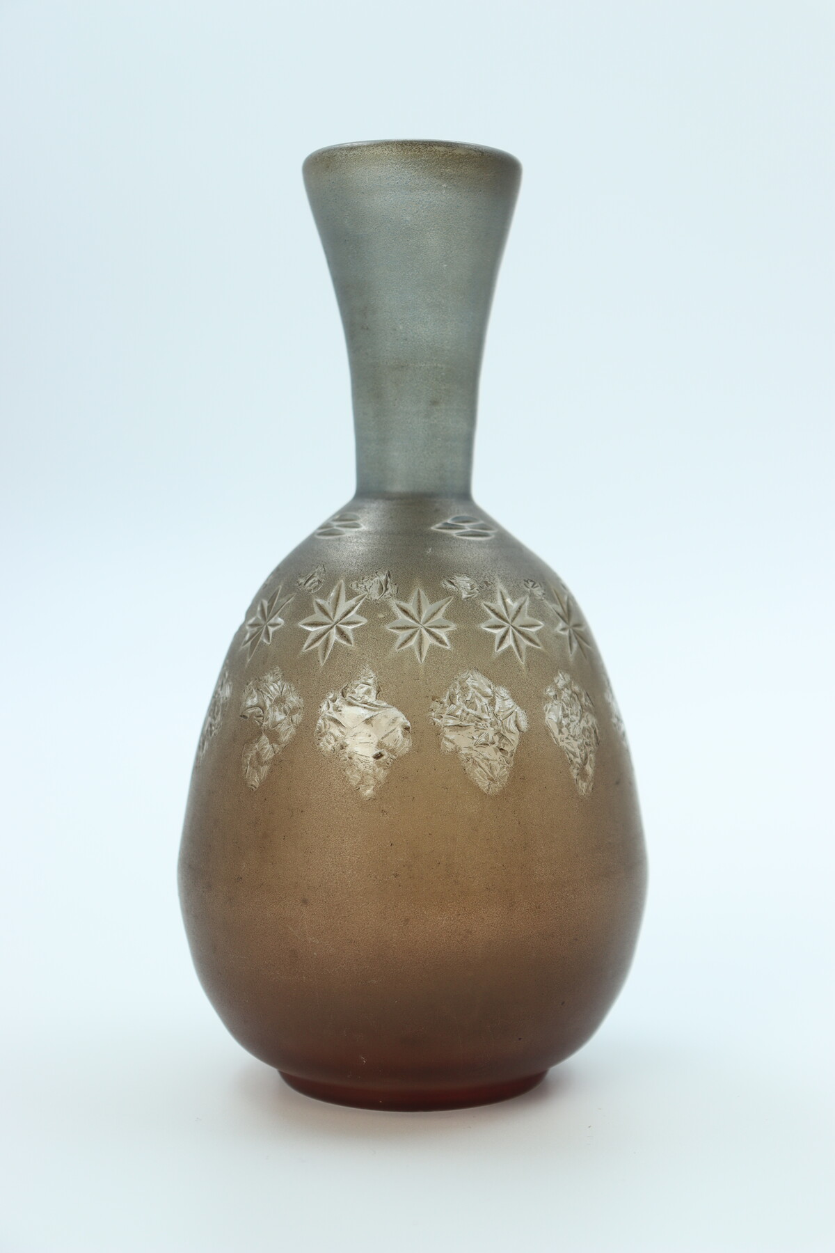 Vase aux étoiles par Jules Habert-Dys