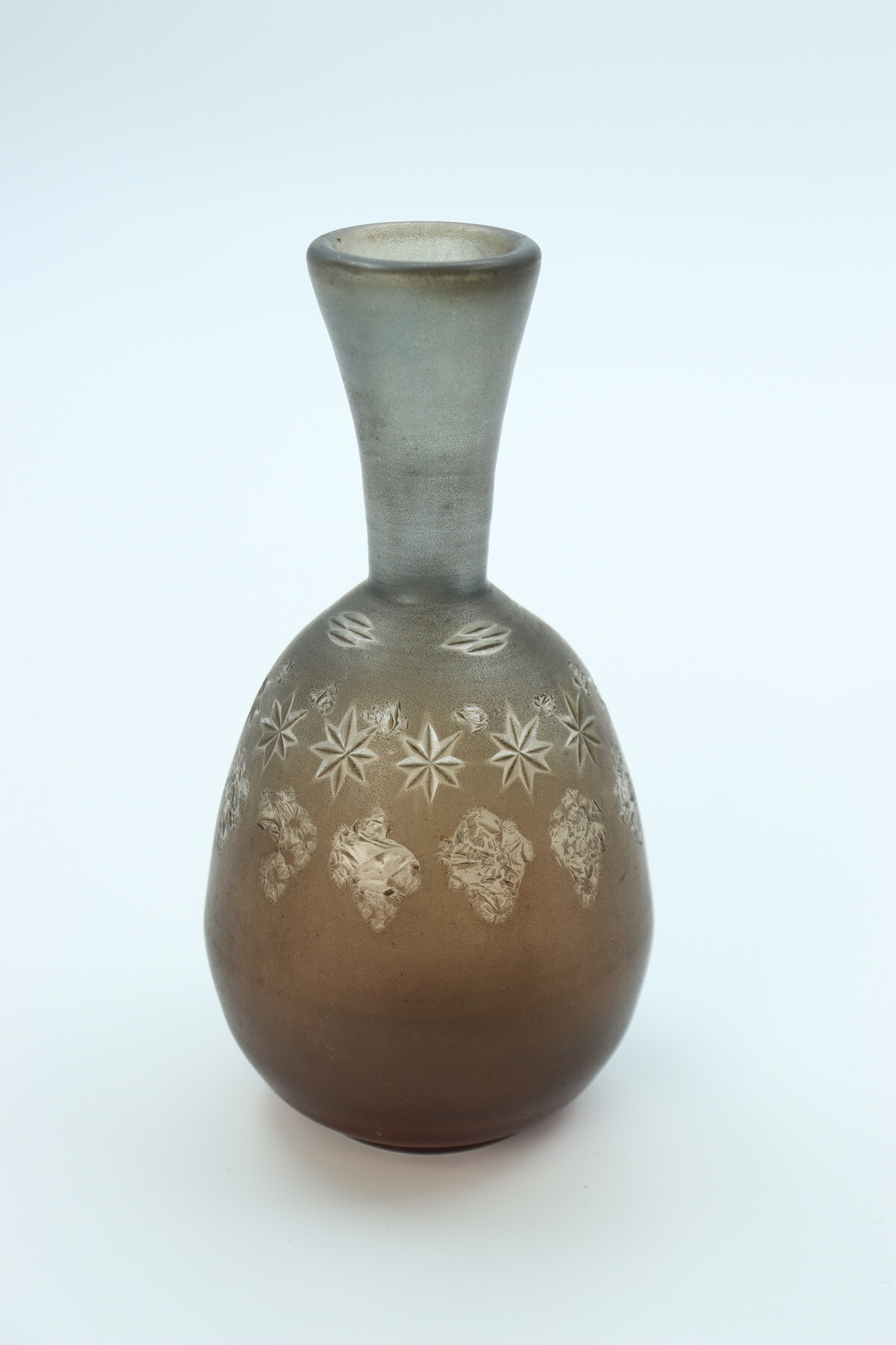 Vase aux étoiles par Jules Habert-Dys