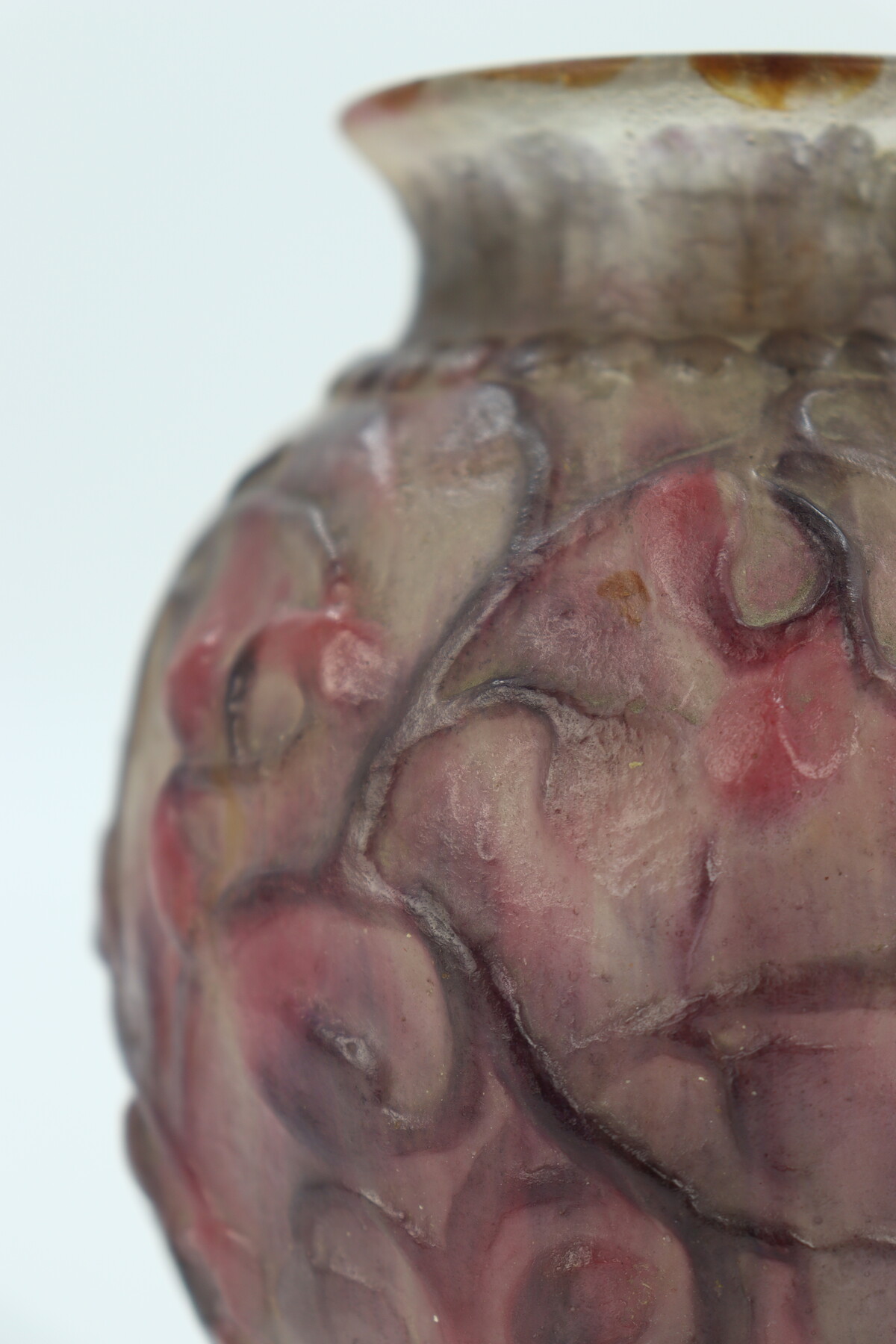 Vase boule par Gabriel Argy-Rousseau