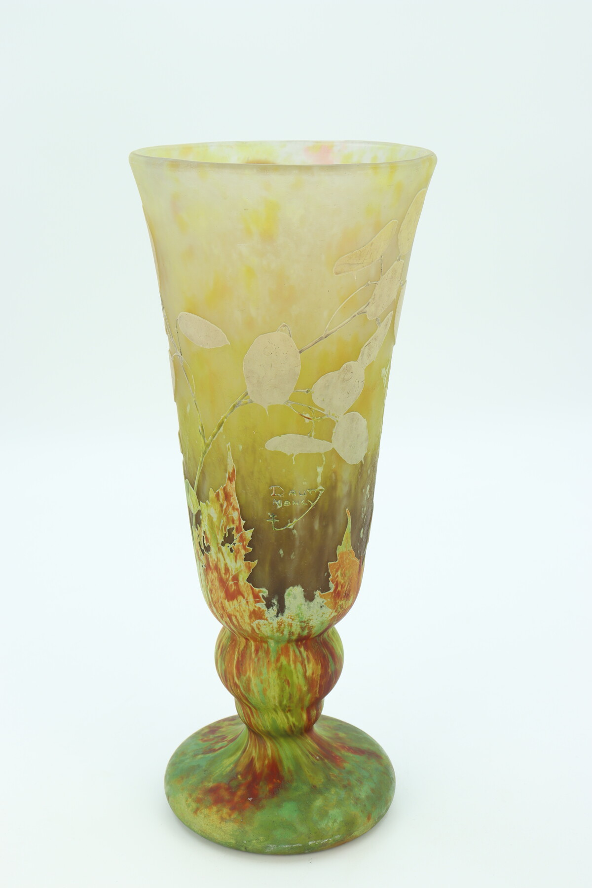 Vase Daum à décor de monnaie du pape