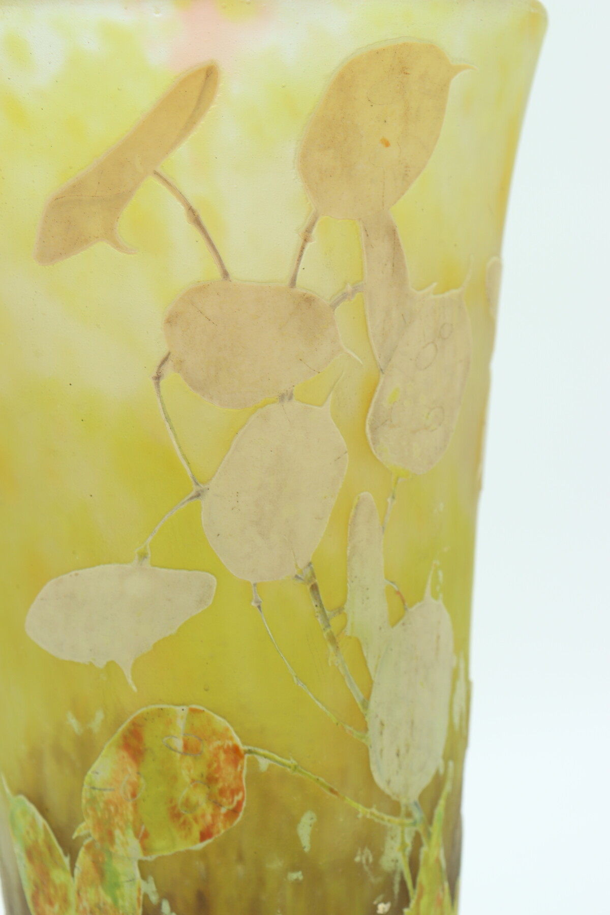 Vase Daum à décor de monnaie du pape