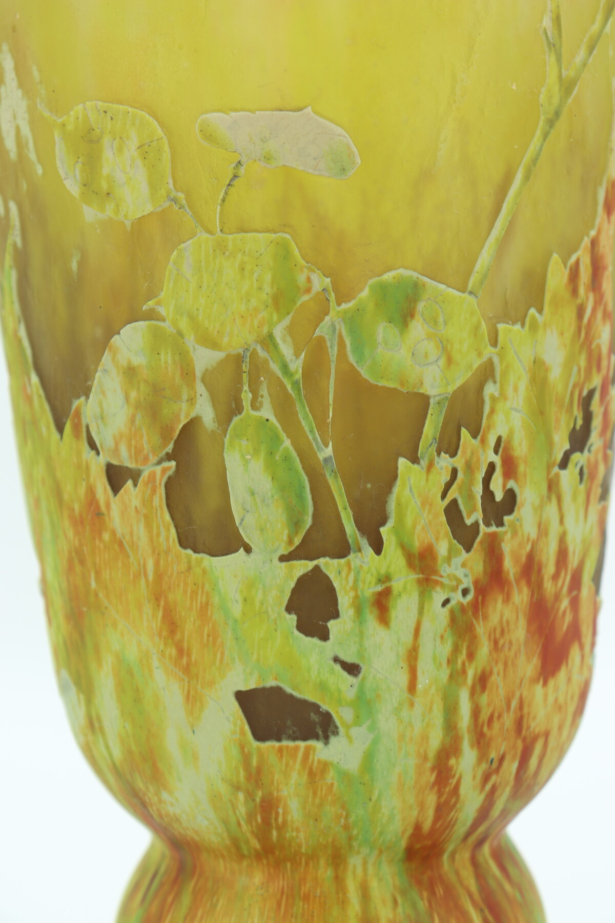 Vase Daum à décor de monnaie du pape