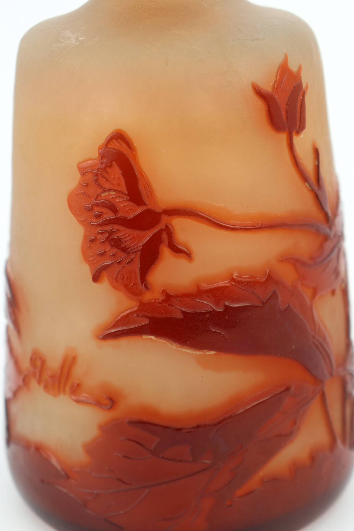 Vase Gallé aux églantines