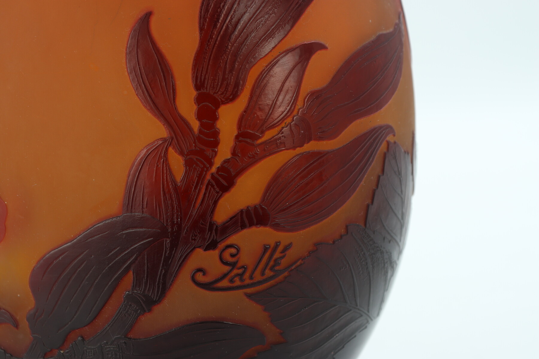 Vase Gallé aux magnolias