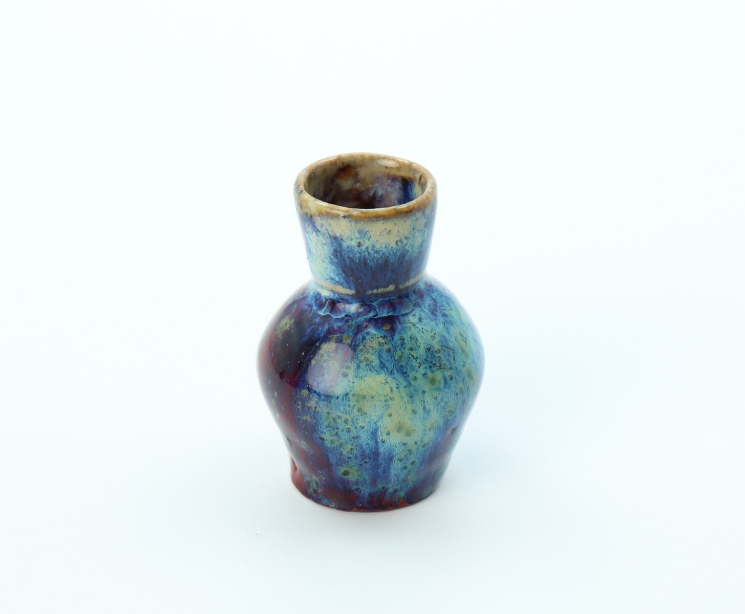 Vase miniature bleu par Pierre-Adrien Dalpayrat