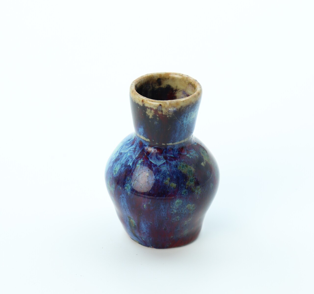 Vase miniature bleu par Pierre-Adrien Dalpayrat