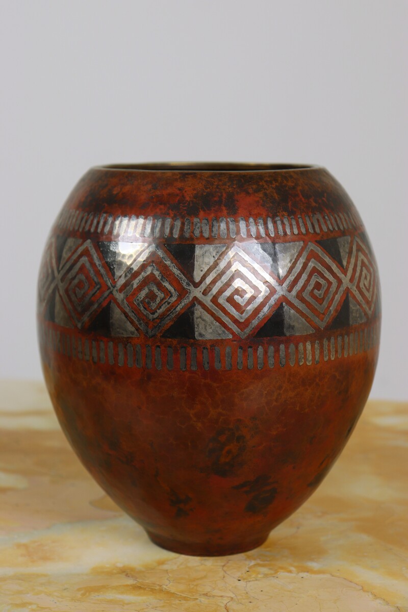 Vase par Claudius Linossier