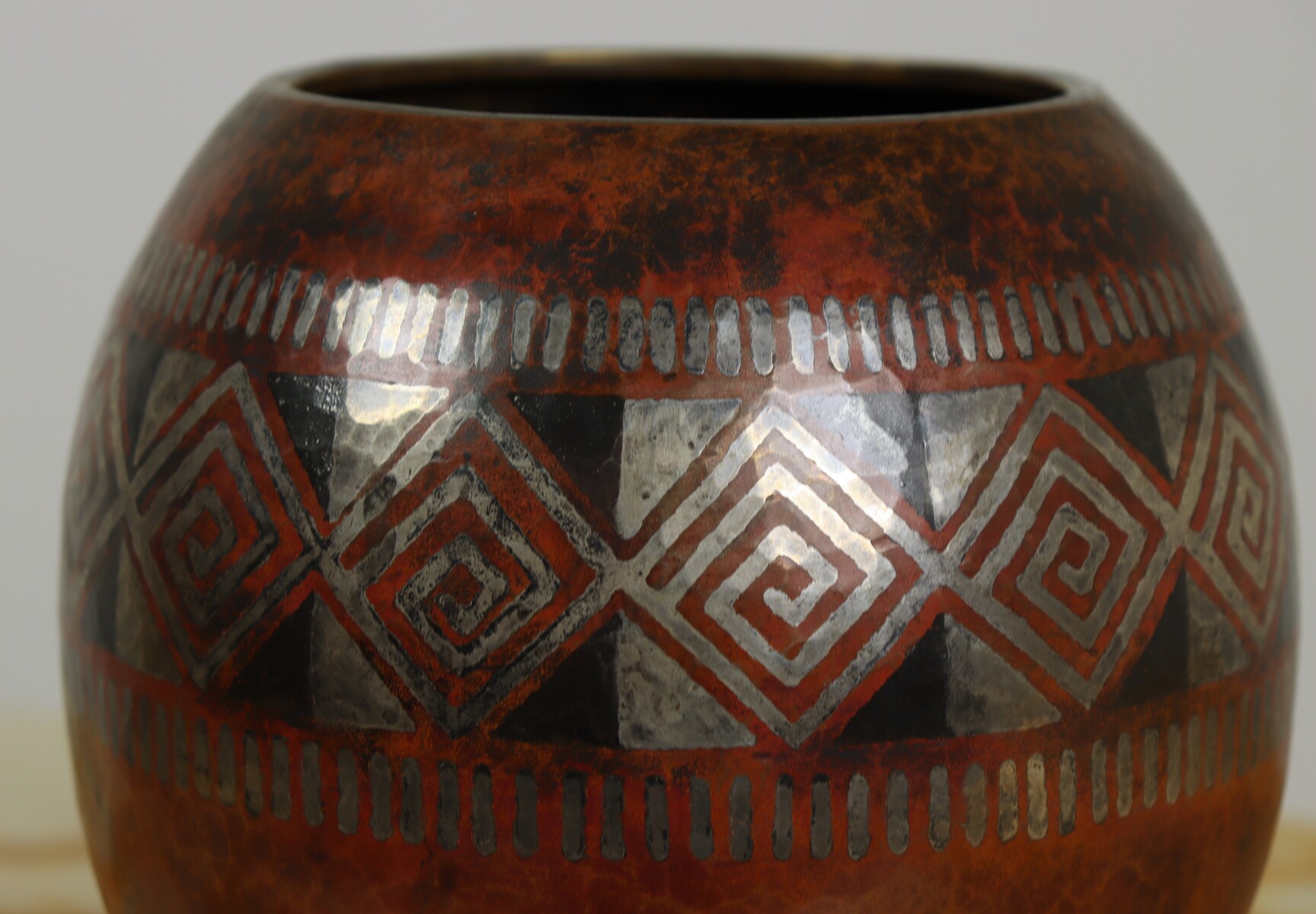 Vase par Claudius Linossier