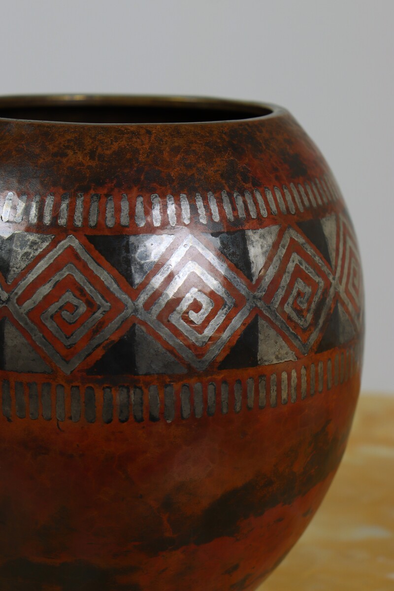 Vase par Claudius Linossier