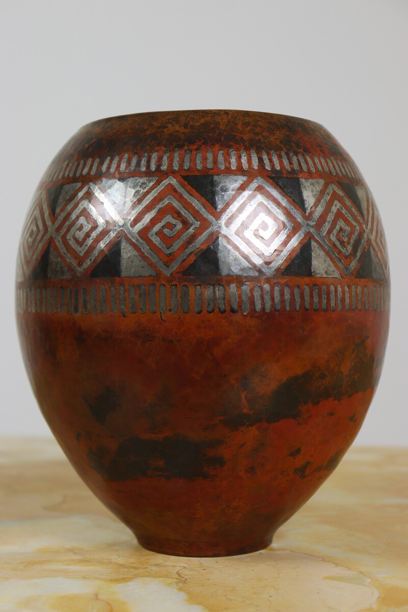 Vase par Claudius Linossier