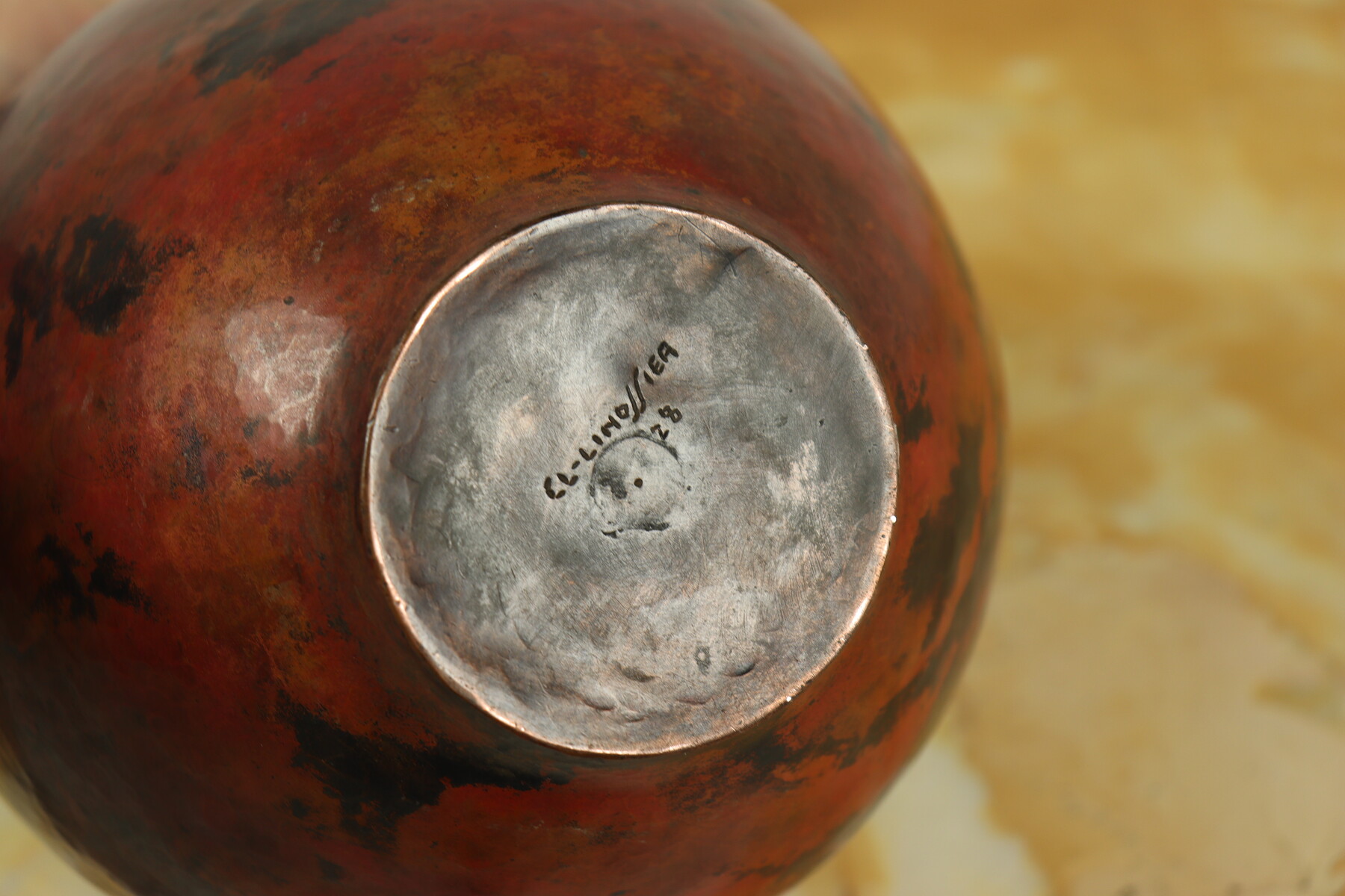 Vase par Claudius Linossier