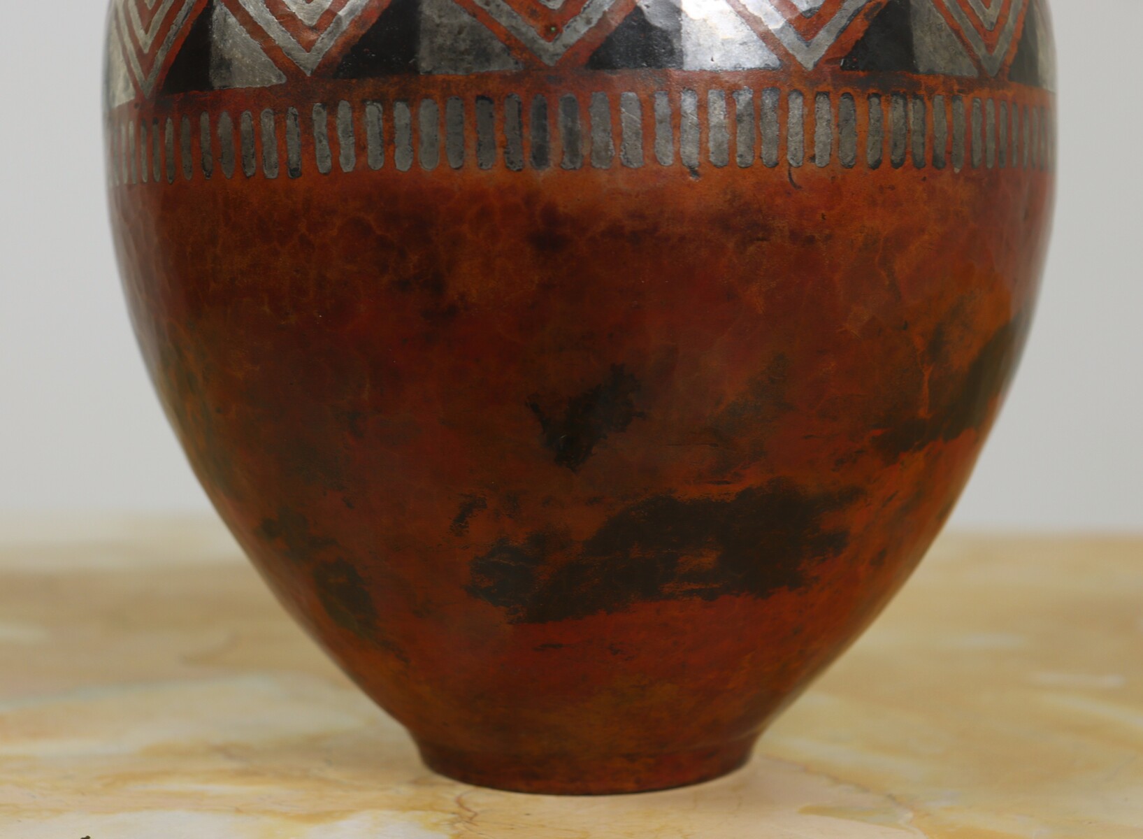 Vase par Claudius Linossier