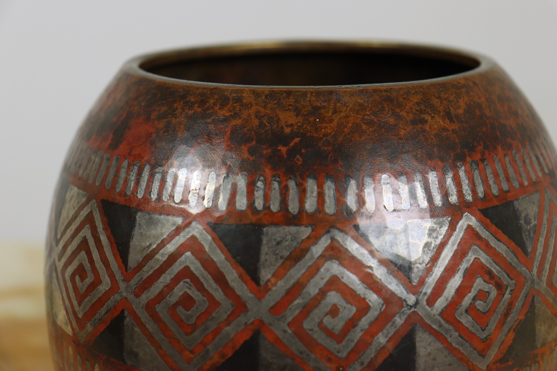 Vase par Claudius Linossier