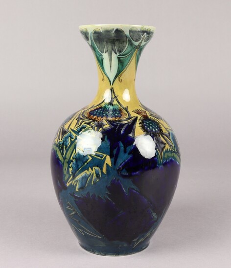 Rozenburg thistle vase